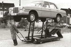 Montagehubwagen